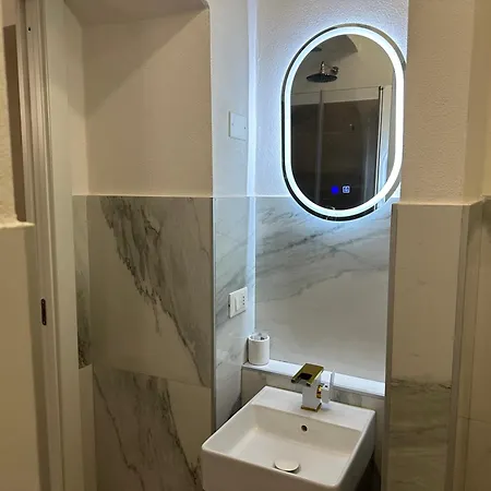 Centrale 5 Terre White House لا سبيتسْيا