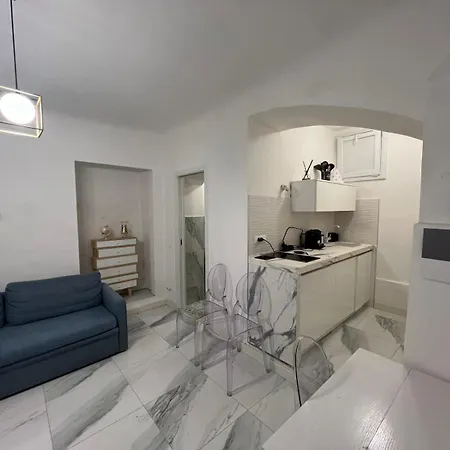 Centrale 5 Terre White House * لا سبيتسْيا